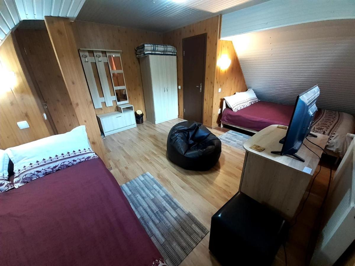 Hotel Casa Haiducilor à Predeal Extérieur photo