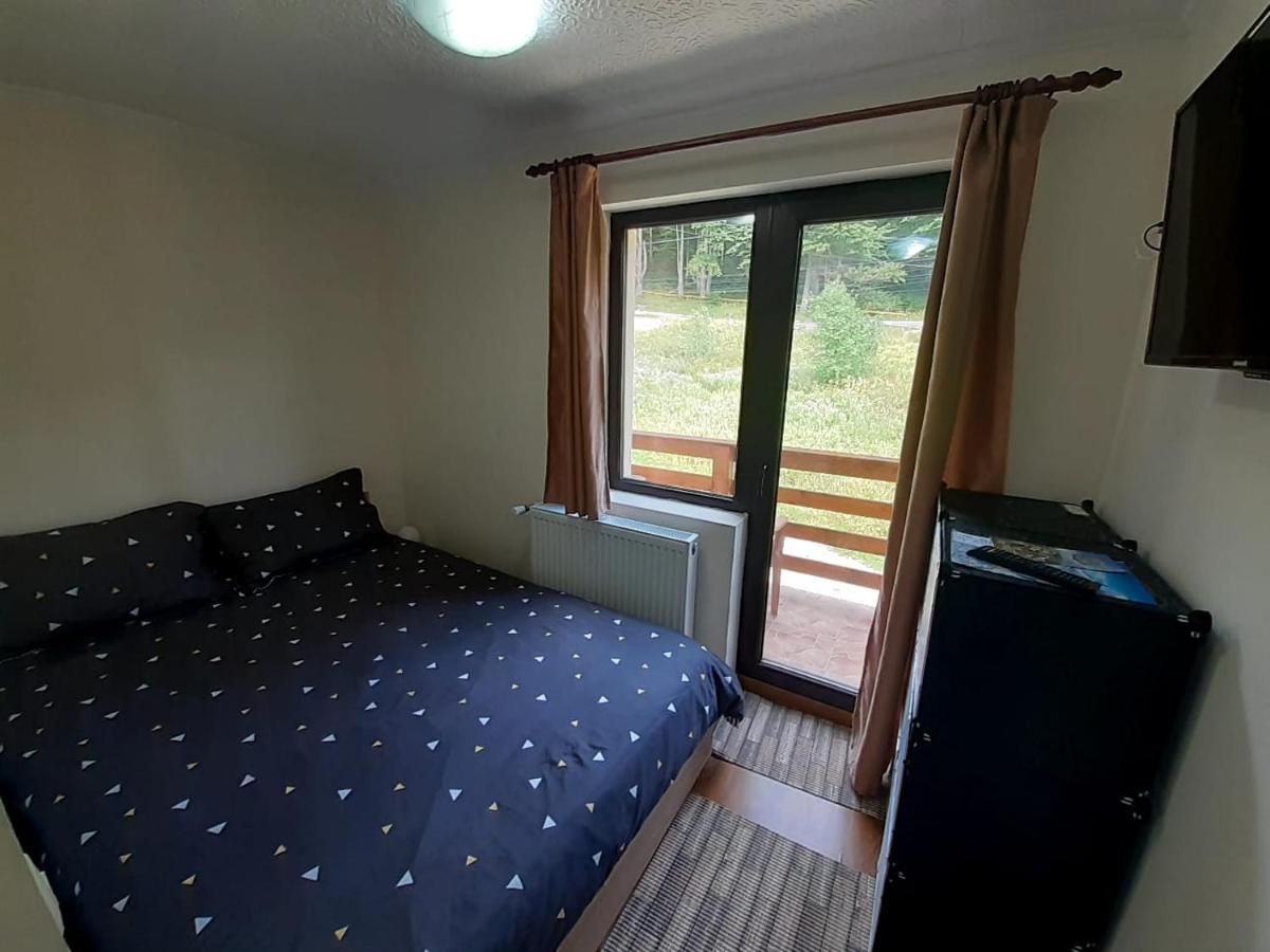 Hotel Casa Haiducilor à Predeal Extérieur photo